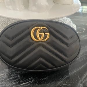 Gucci belt bag worn twice almost new size 85